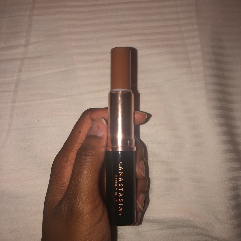 Anastasia Beverly Hills Foundation Stick “Truffle”